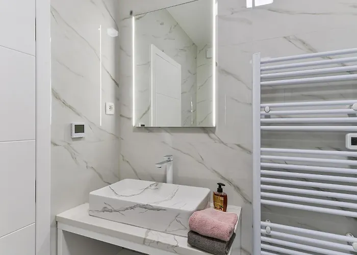 Div With Pool Apartman *