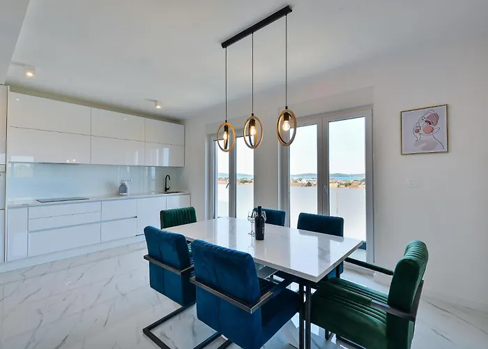 Apartman Div With Pool