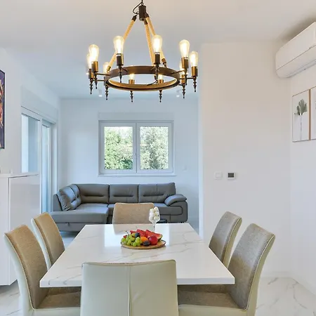 Appartement Div With Pool *