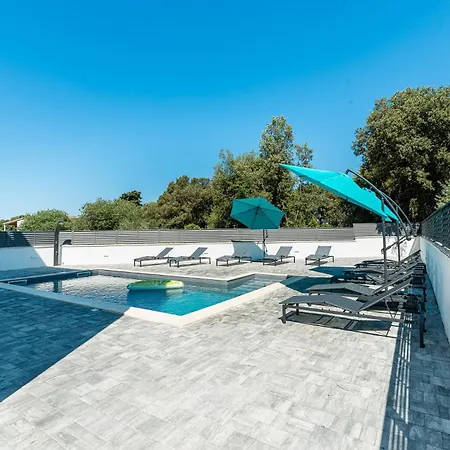 Apartment Div With Pool Bibinje