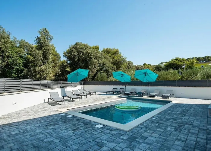 Div With Pool Διαμέρισμα *