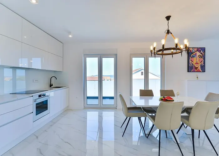 Div With Pool Διαμέρισμα Bibinje