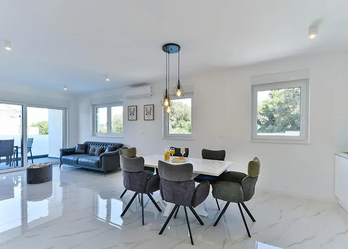 Div With Pool Διαμέρισμα